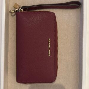 Michael Kors wristlet - holds cell phone